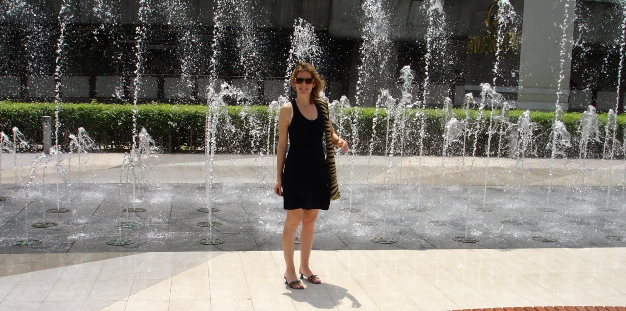 Here I am in Bangkok enjoying these fantastic fountains in this public space