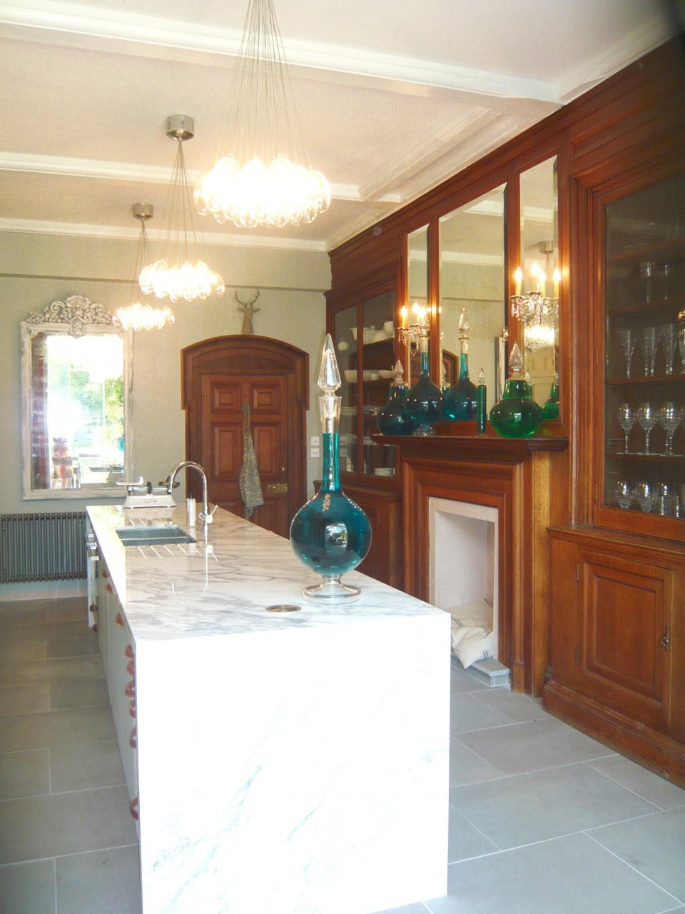 We redid the kitchen of our Victorian house & here it is now complete. I don't just design gardens!