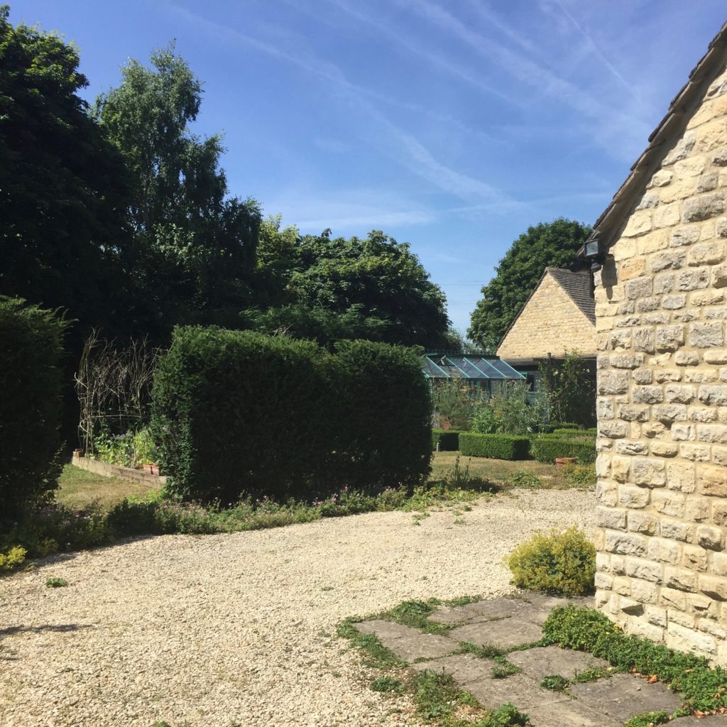 We bought a barn in Oxfordshire to update & enjoy - here's a before picture