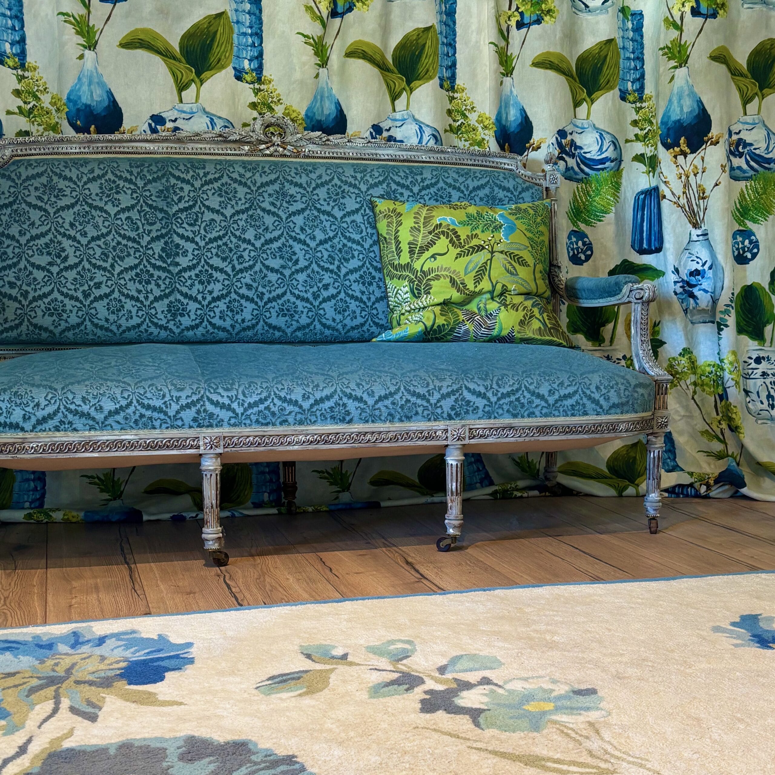 Floral linen fabric & rug by Designers Guild in my French house